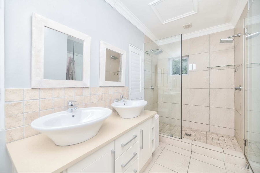 4 Bedroom Property for Sale in Hemel en Aarde Estate Western Cape
